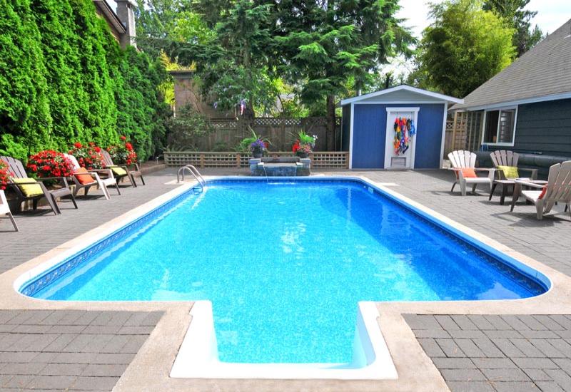 Pool Cleaning & Maintenance in North Dallas